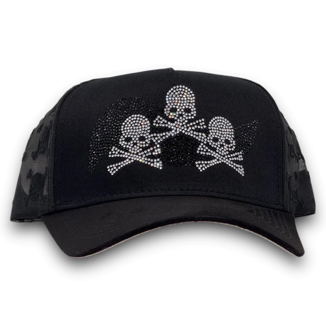 [NRGNENE26OS0037] SKULLS BLACK WHITE CRISTALS