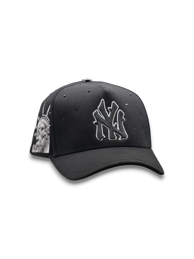 [WCGNEBL26OS0037] SKULL LIBERTY